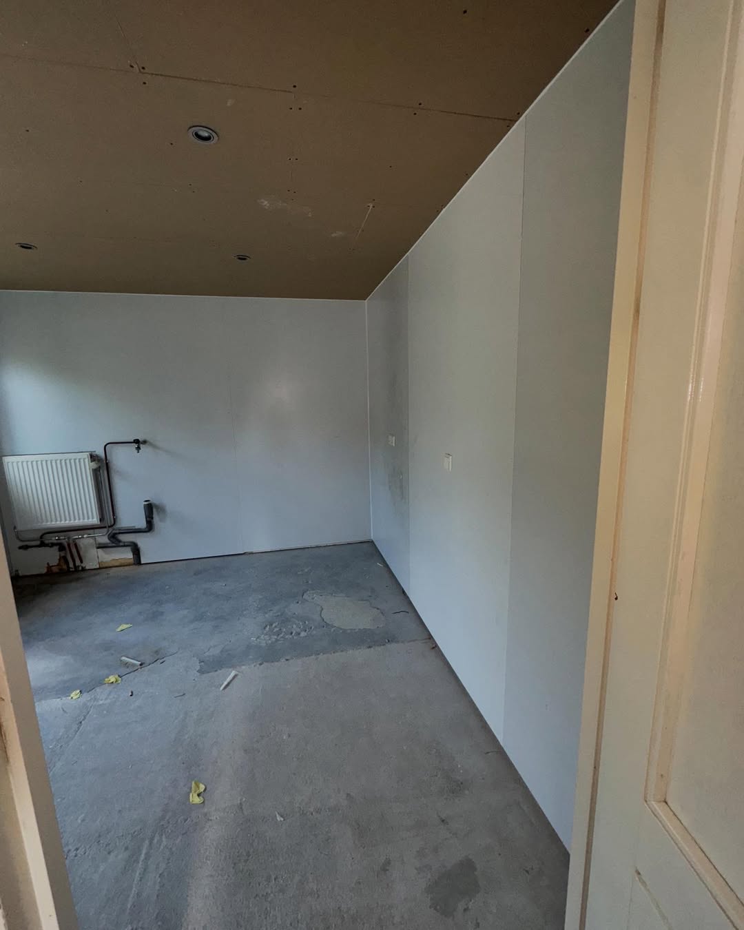 Aanbouw interieur in afbouwfase